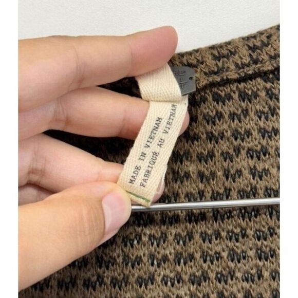 We The Free Knit Oversized Sweater Size XS V Neck Long Sleeve Tan Black Slouchy - Picture 7 of 8